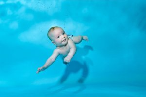 Baby-, Peuter- en Kleuter Portretfotografie Onderwaterfotoshoot