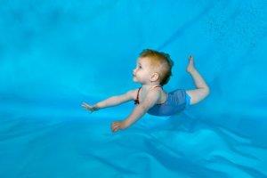 Baby-, Peuter- en Kleuter Portretfotografie Onderwater